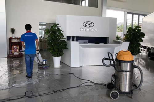 Vệ sinh showroom